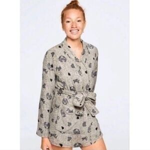 NWT Victoria's Secret PINK Short Cozy Grey Robe Plush Logo New in Packaging XS/S